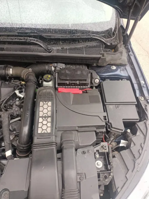 Mégane 4 pièces détachées casse 
