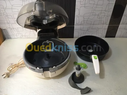 Friteuse à air T-Fal Actifry modèle SERIE 001 France
