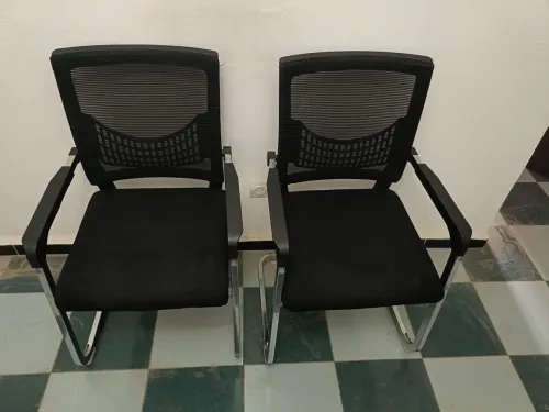 Chaises visiteurs 
