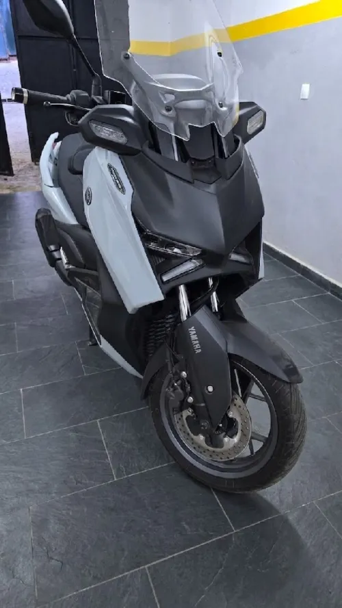 Yamaha Xmax Tech max plus 2025