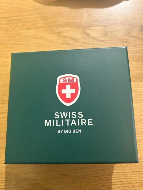 Montre Bernina Swiss Militaire neuve100% original 