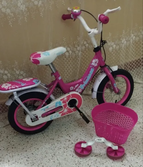 Vélo pour fille rose 12 pouces à vendre