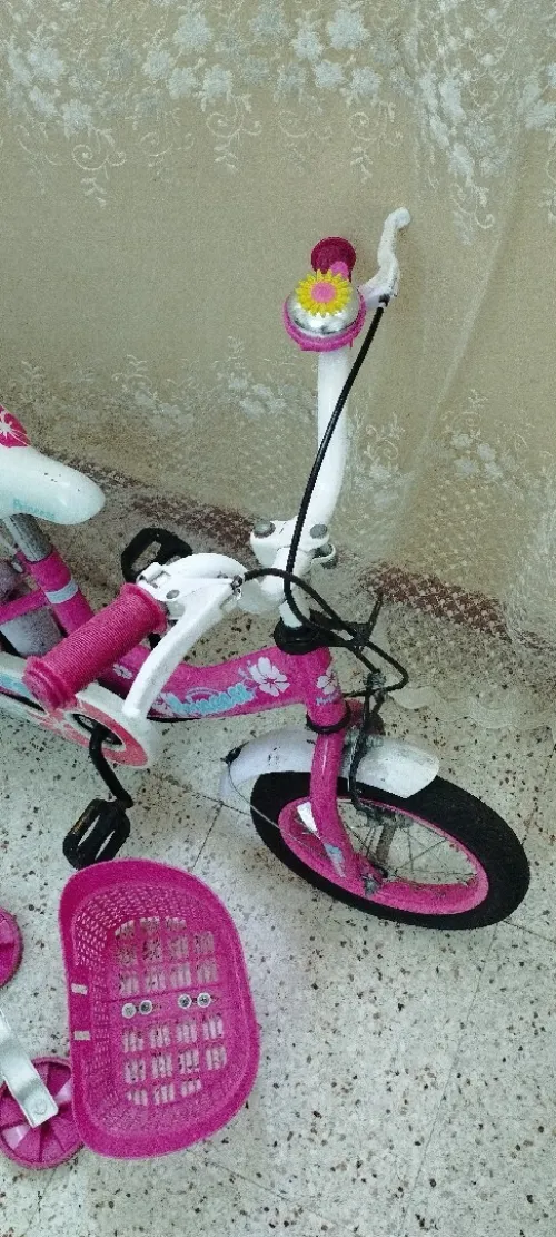 Vélo pour fille rose 12 pouces à vendre