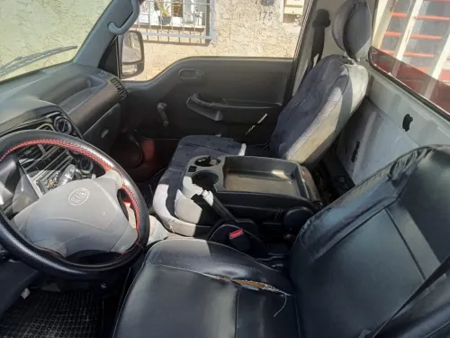 Kia 2700 Camion plateau 2011