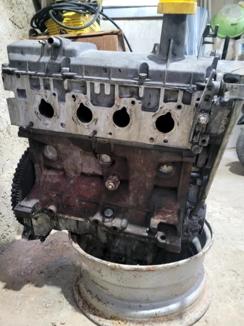 Moteur clio classic 1.4