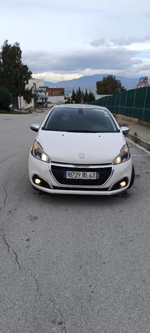 Peugeot 208 2015 Access Facelift