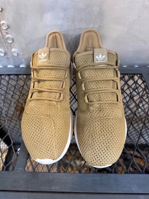 Adidas tubular shadow original  Etat comme neuf  Pointure 43 1/3 (27,5 cm)