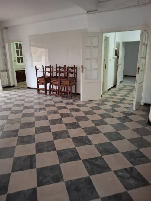 Location Appartement Niveau de villa F5 Alger Baba hassen