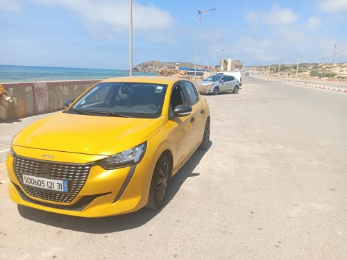 Peugeot 208 2021 
