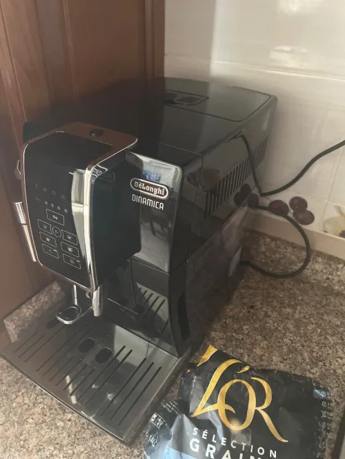 Machine à café broyeur Delongui
