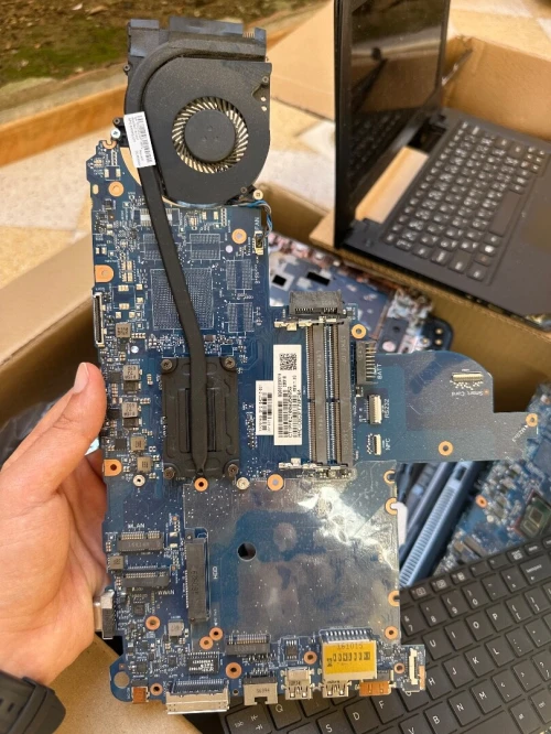 VENTE CARTE MÈRES LAPTOP LOTS & DÉTAIL