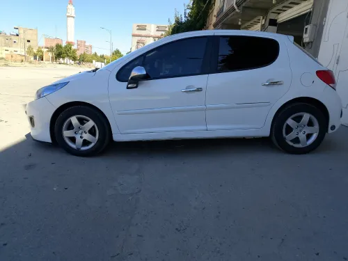 Peugeot 207 plus 2013 207 plus