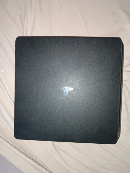 Ps4 non flaché avec manette m3aha fc 25