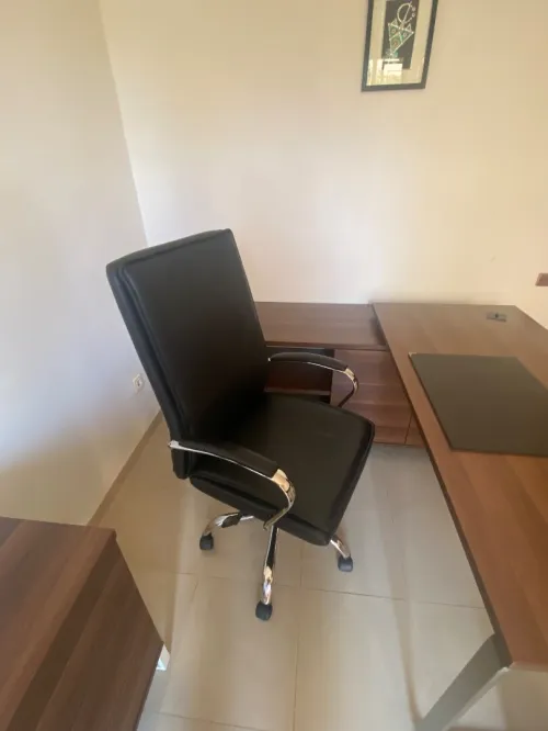 Fauteuil de responsable ( en similicuir) 
