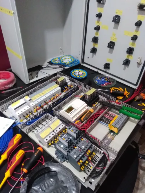électricité industrielles / armoires