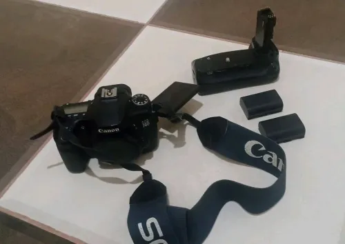 للبيع كاميرا Canon EOS 70D