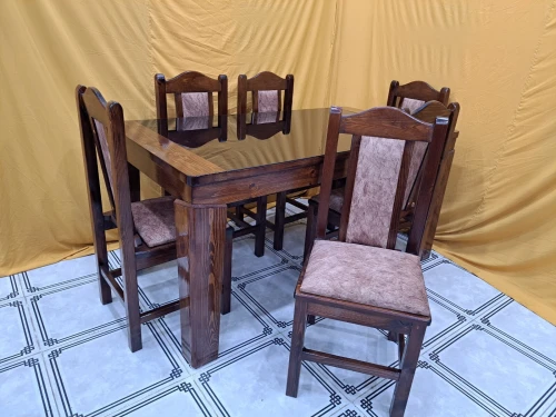 Table 6 chaises en bois rouge 