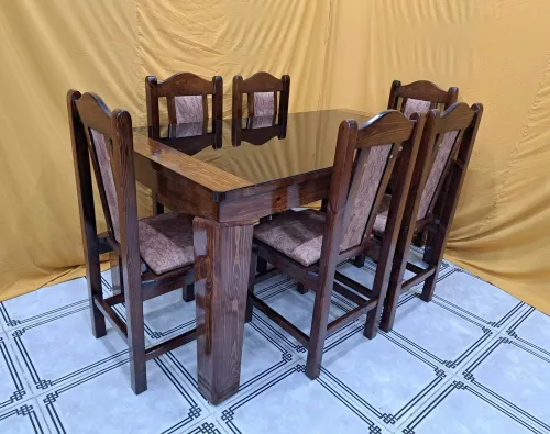 Table 6 chaises en bois rouge 