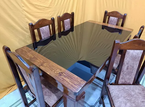 Table 6 chaises en bois rouge 