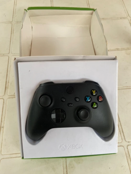Xbox Series S avec 2 manette