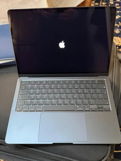 MacBook M5 air 13 inch