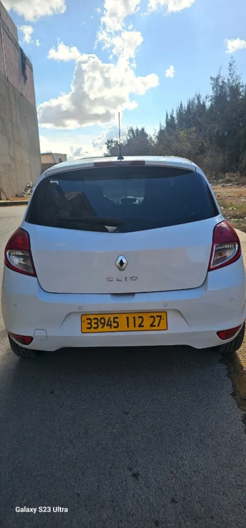 Renault Clio 3 2012 Night and Day