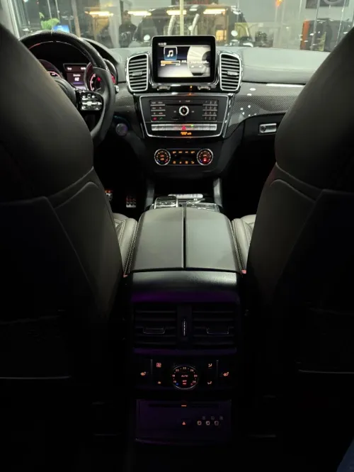 Mercedes GLE 2018 GLE 63 v8