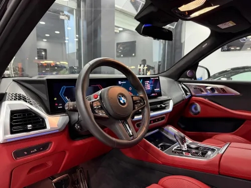 BMW XM 2024 XM