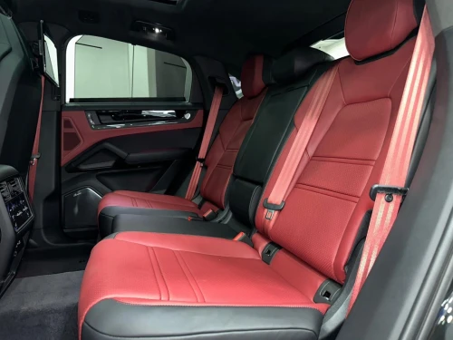 Porsche Cayanne GTS 2025 GTS v8