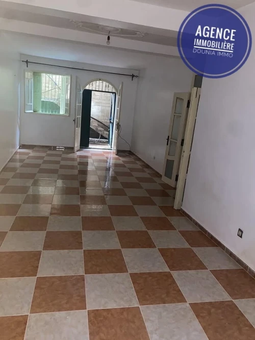 Location Appartement Niveau de villa F3 Skikda Skikda