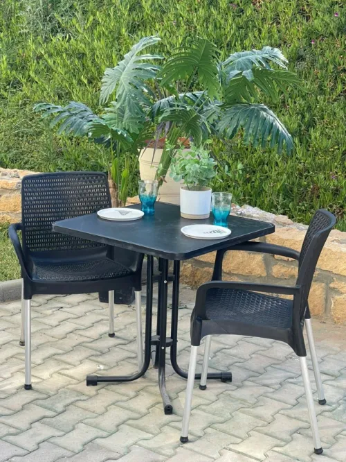 Table chaise كراسي و طاولات 
