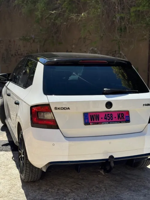 Skoda Fabia 2016 Style (avec toit panoramique)