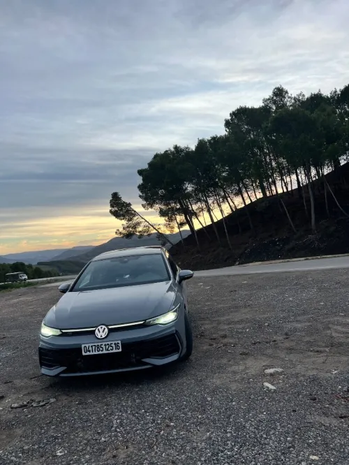 Volkswagen Golf 8 2025 R line