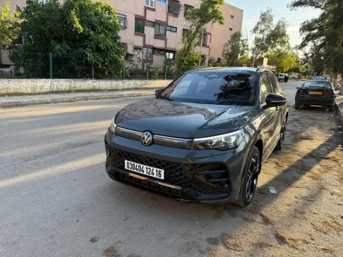 Volkswagen New Tiguan 2024 R