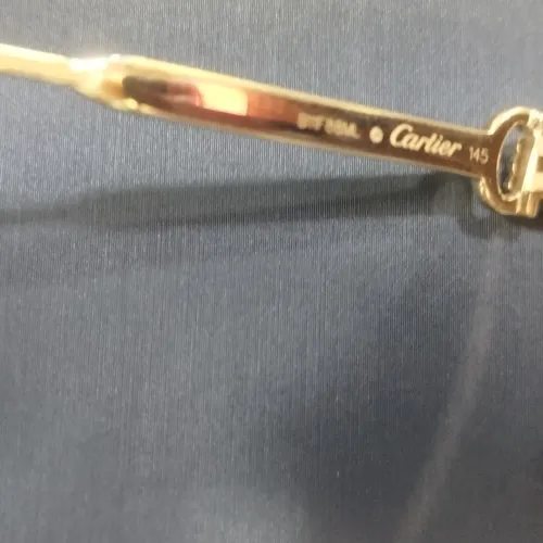 Lunettes Cartier original  venu d'Europe avec boîte et papier excellent état