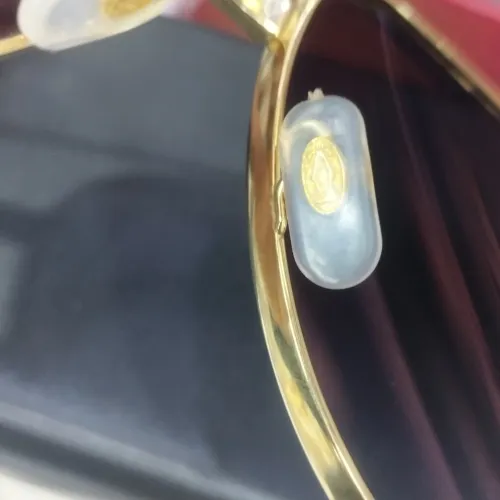 Lunettes Cartier original  venu d'Europe avec boîte et papier excellent état