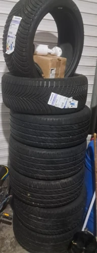 jantes en alliage avec pneus Audi