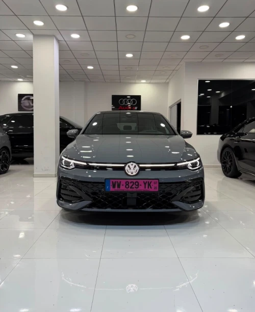 Volkswagen Golf 8 2025 Pro R-line
