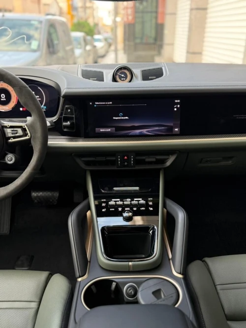 Porsche Cayenne 2025 Sport Design