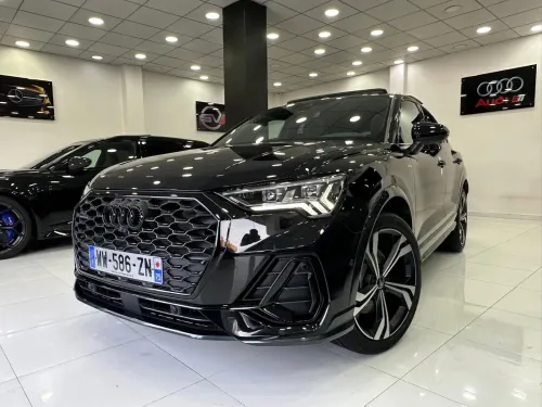 Audi Q3 2024 SLINE black édition