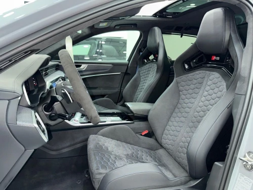 Audi RS6 Avante  2025 Performance