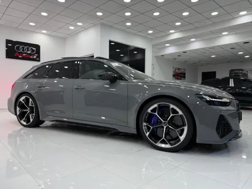 Audi RS6 Avante  2025 Performance