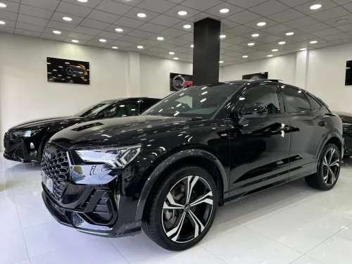 Audi Q3 2024 SLINE black édition