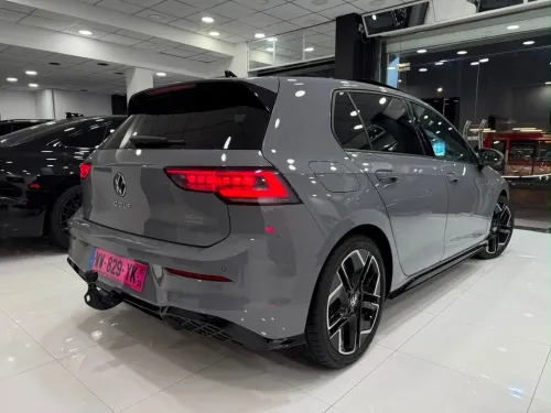Volkswagen Golf 8 2025 Pro R-line