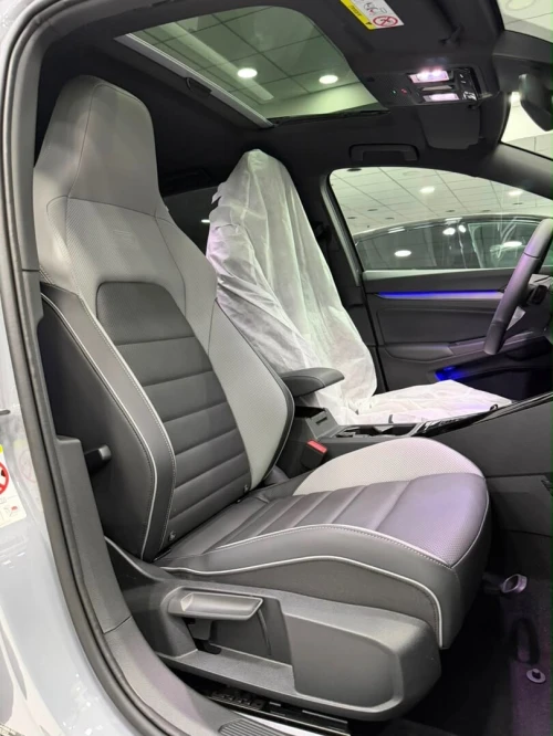 Volkswagen Golf 8 2025 Pro R-line