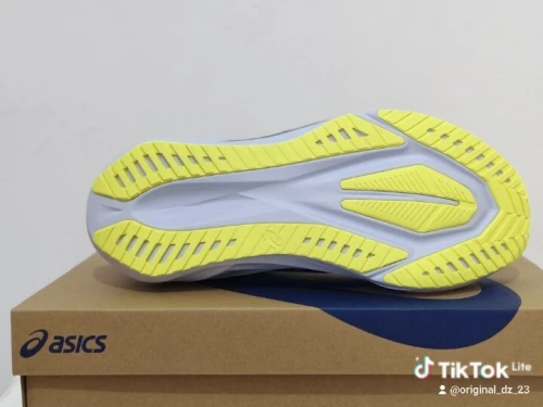 Asics NOVABLAST 5