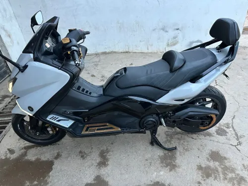 Yamaha Tmax 530 iron 2 2016