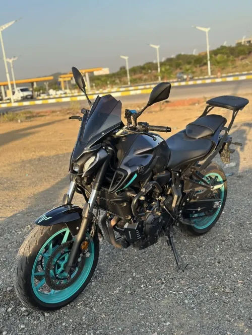 YAMAHA Mt07 2024