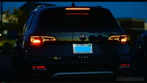 Volkswagen Taos 2023 HIGHLINE 4MOTION CUIR TOÎT PANORAMIQUE