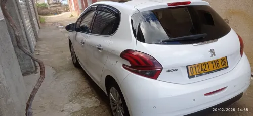 Peugeot 208 2016 Allure Facelift